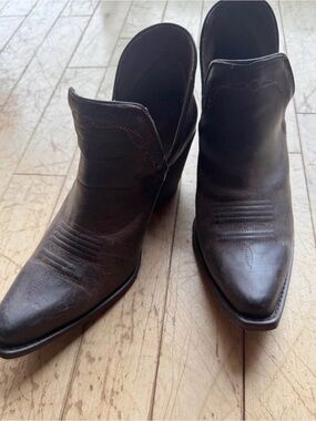 Ariat Dark Brown Pointed-Toe Leather Ankle Boots